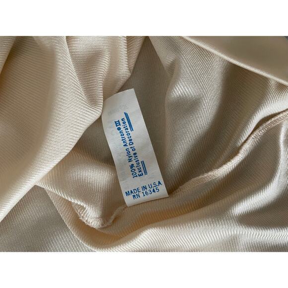 Vintage JCPenney Nylon Robe Size M Ivory Bath Casual Housecoat - Picture 5 of 8